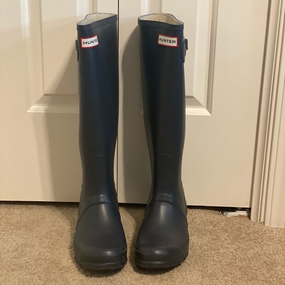 Matte Navy Tall Hunter Rainboots - Picture 2 of 3
